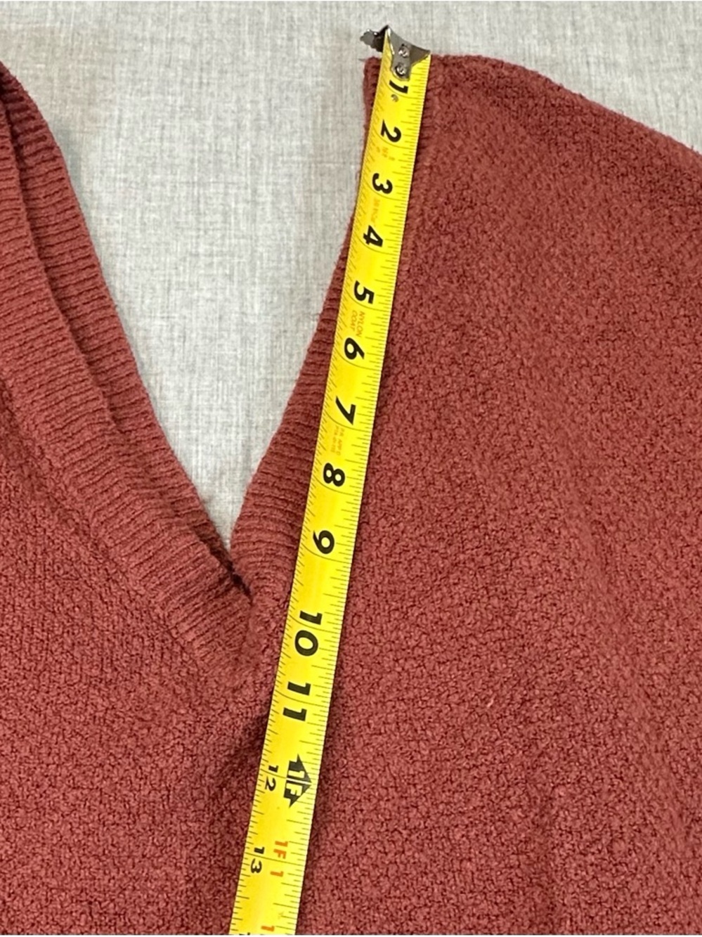 Yes LOLA Rust V-Neck oversized Lightweight Knit Sweater - Picture 5 of 7